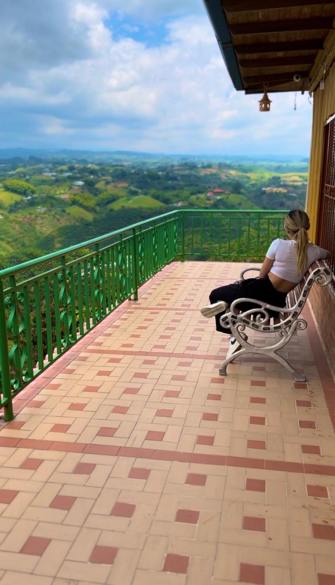 Eco Hotel La Selecta Pereira Exteriör bild