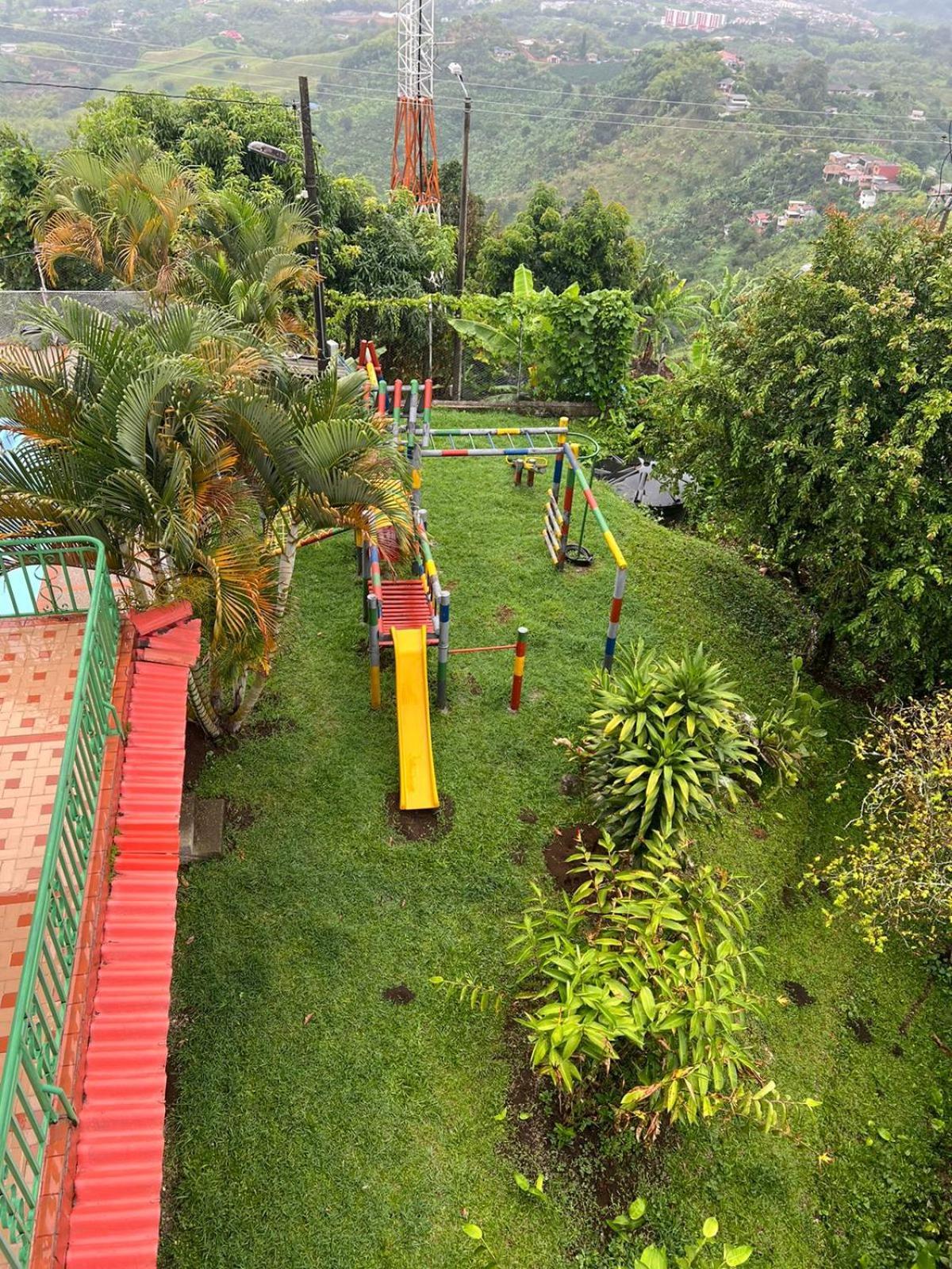 Eco Hotel La Selecta Pereira Exteriör bild