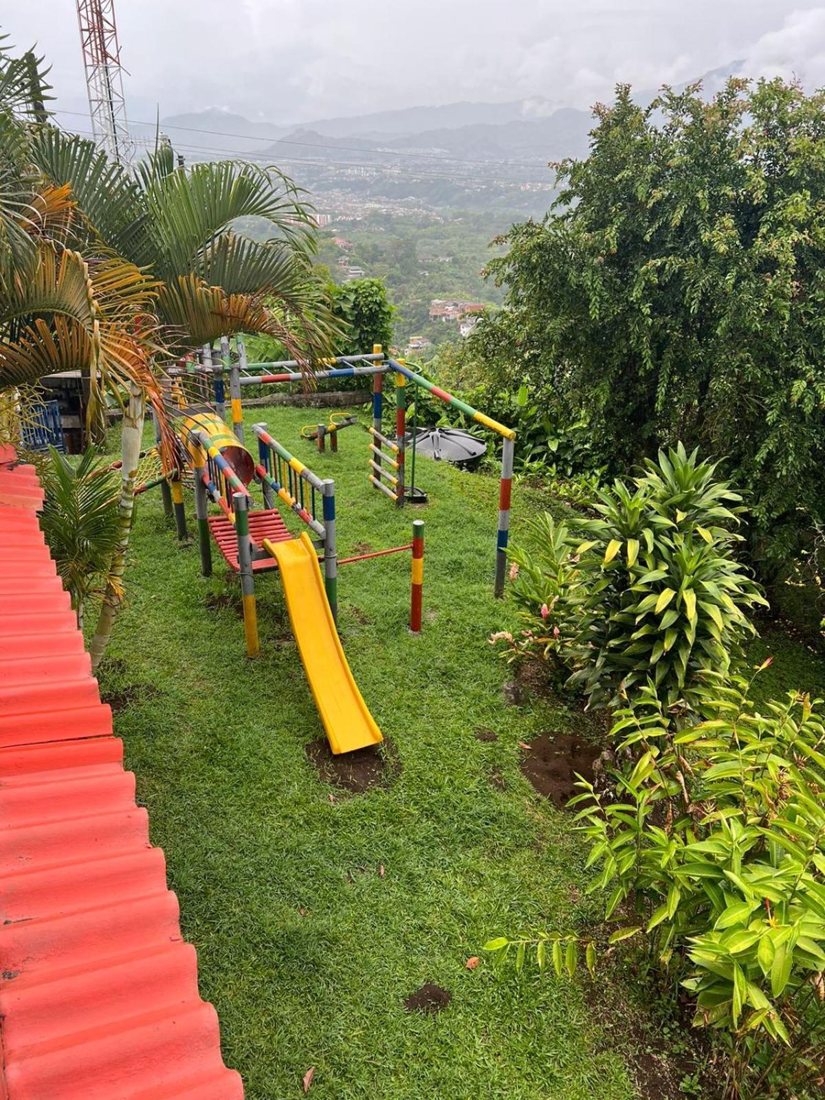 Eco Hotel La Selecta Pereira Exteriör bild