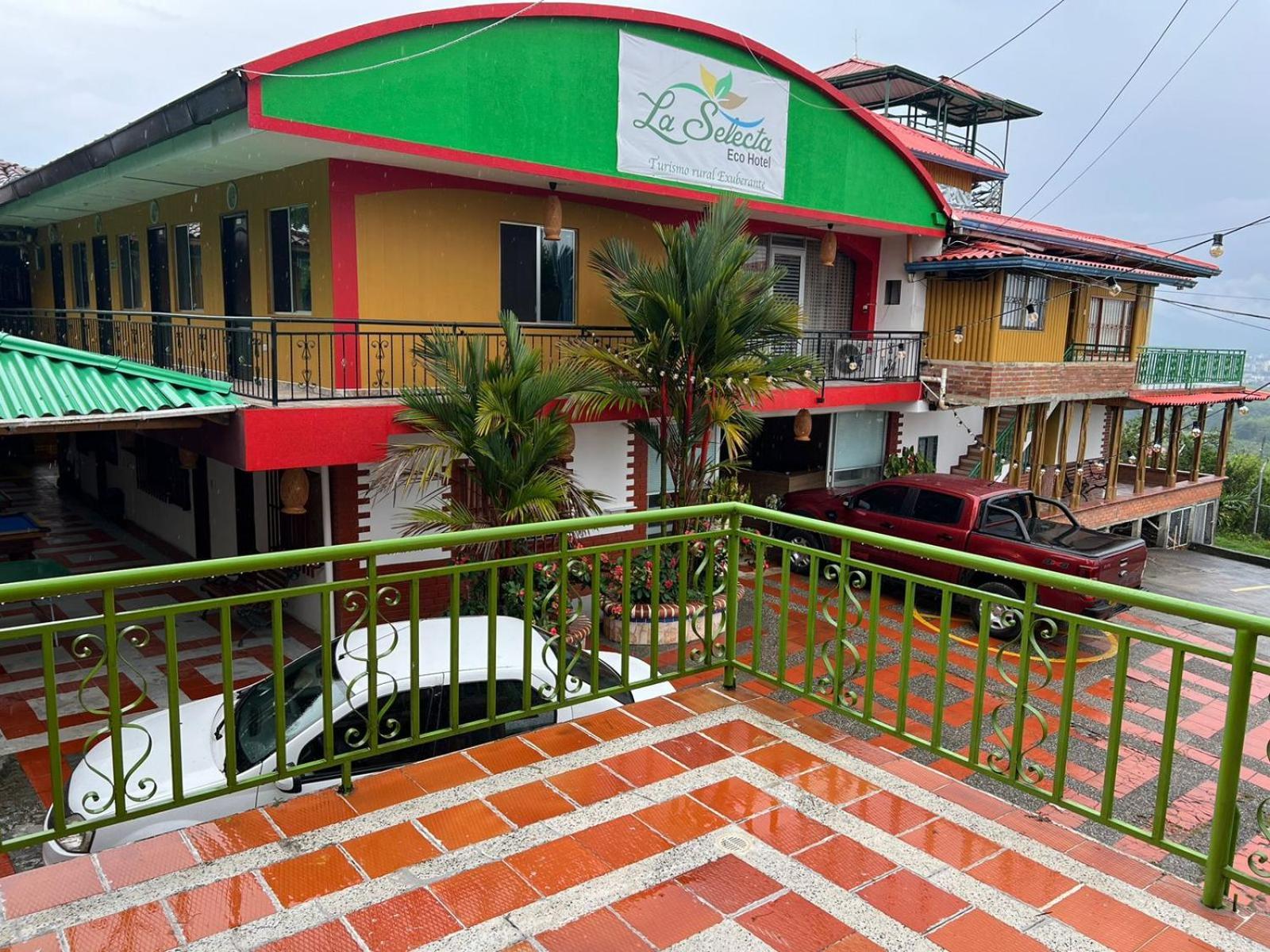 Eco Hotel La Selecta Pereira Exteriör bild