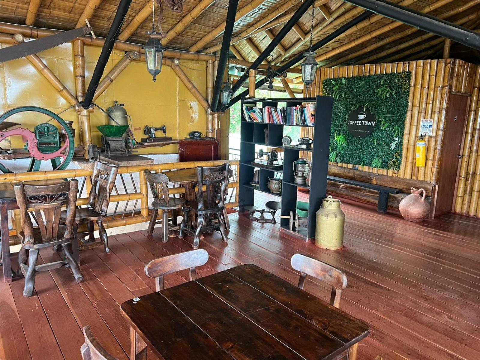 Eco Hotel La Selecta Pereira Exteriör bild